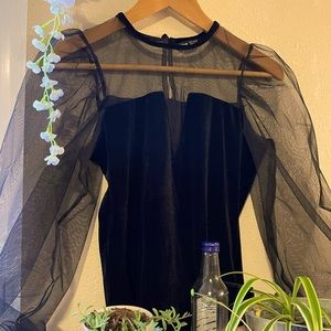 Elegant mesh long sleeve!